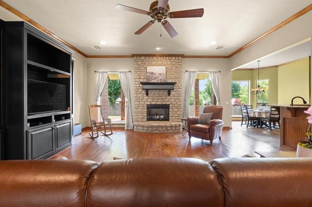 1632 Deer Park Drive, Edmond, OK 73003