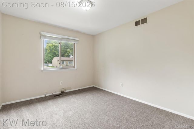 33693 Glen Street, Westland, MI 48186