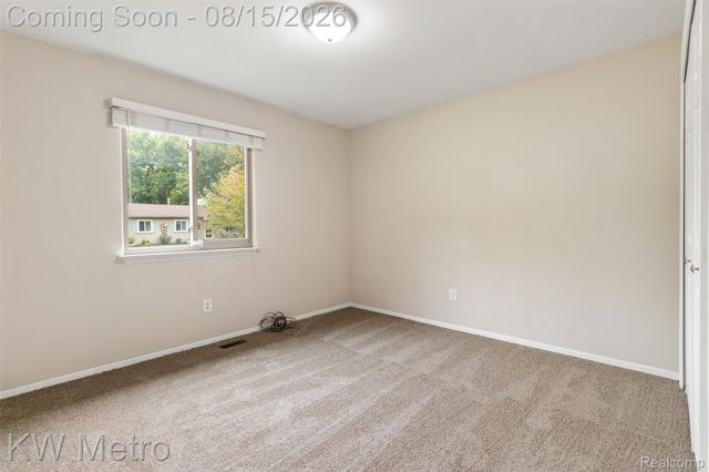 33693 Glen Street, Westland, MI 48186