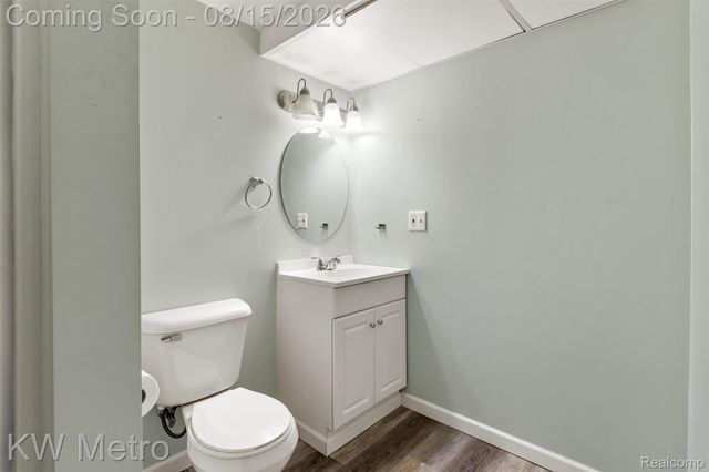 33693 Glen Street, Westland, MI 48186