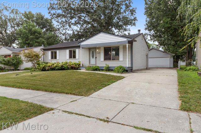 33693 Glen Street, Westland, MI 48186
