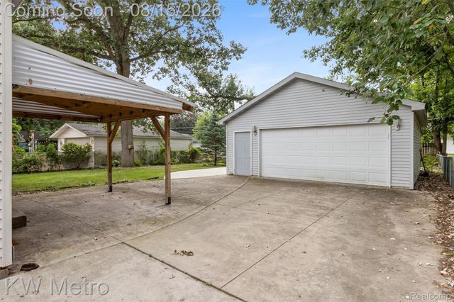 33693 Glen Street, Westland, MI 48186