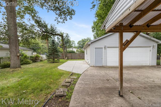 33693 Glen Street, Westland, MI 48186