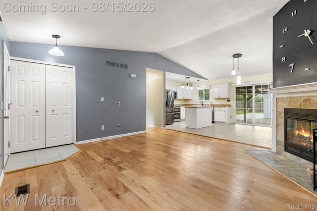 33693 Glen Street, Westland, MI 48186
