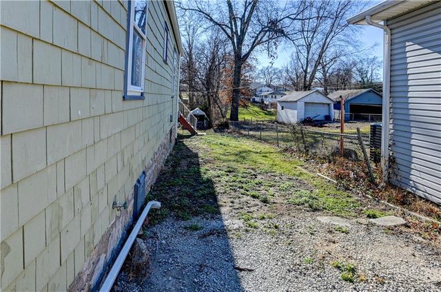 1213 Spruce Street, Leavenworth, KS 66048