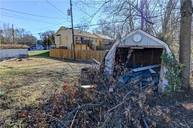 1213 Spruce Street, Leavenworth, KS 66048