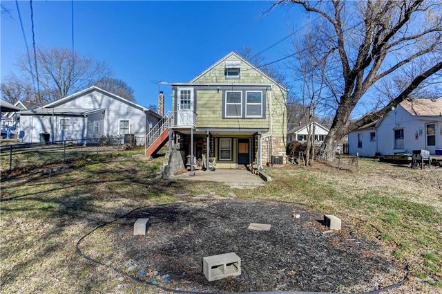 1213 Spruce Street, Leavenworth, KS 66048