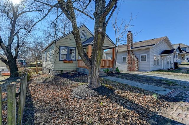 1213 Spruce Street, Leavenworth, KS 66048