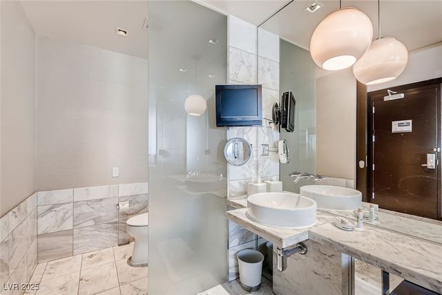 4381 West Flamingo Road 5220, Las Vegas, NV 89103