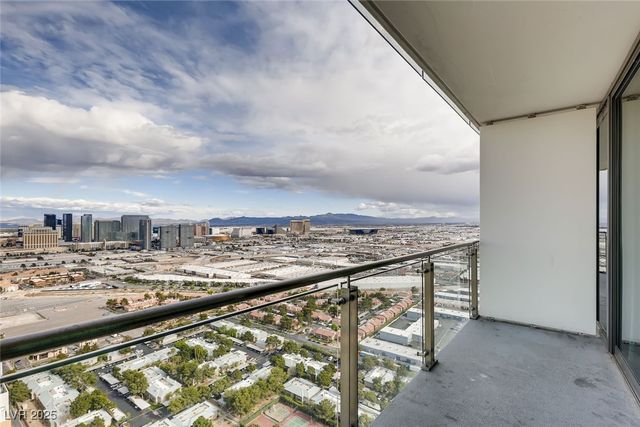 4381 West Flamingo Road 5220, Las Vegas, NV 89103