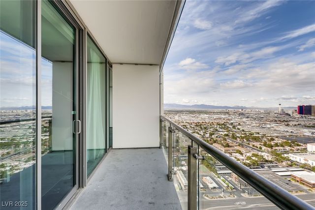 4381 West Flamingo Road 5220, Las Vegas, NV 89103