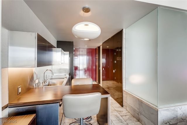 4381 West Flamingo Road 5220, Las Vegas, NV 89103