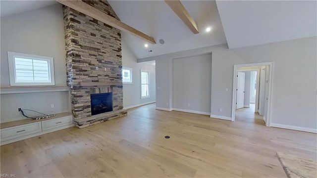 100 Creek LN, Suffolk, VA 23435