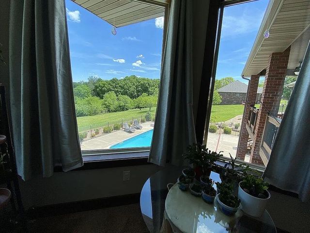 1662 S Timber Lake Drive, Nixa, MO 65714