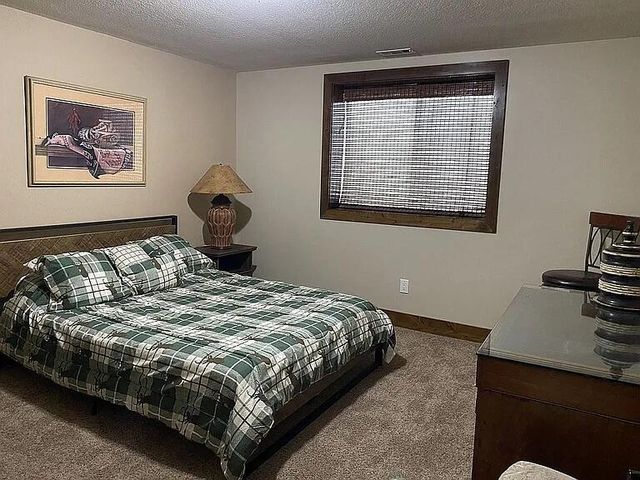 1662 S Timber Lake Drive, Nixa, MO 65714
