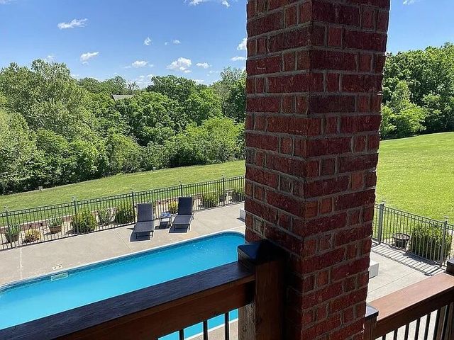 1662 S Timber Lake Drive, Nixa, MO 65714