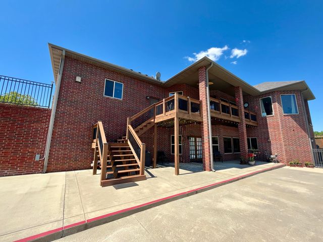 1662 S Timber Lake Drive, Nixa, MO 65714