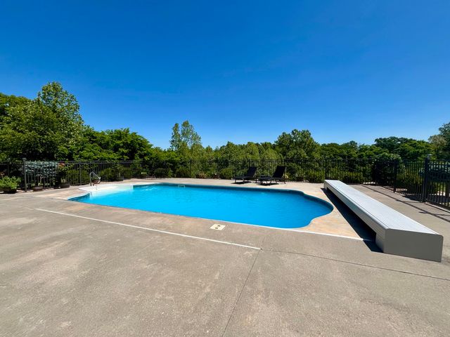 1662 S Timber Lake Drive, Nixa, MO 65714