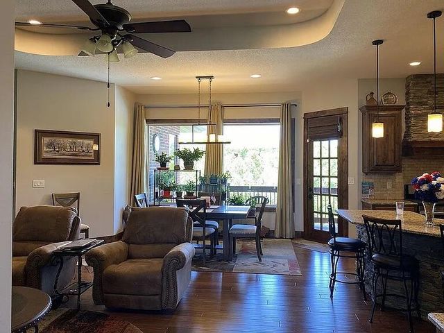 1662 S Timber Lake Drive, Nixa, MO 65714
