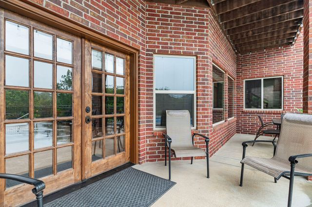 1662 S Timber Lake Drive, Nixa, MO 65714