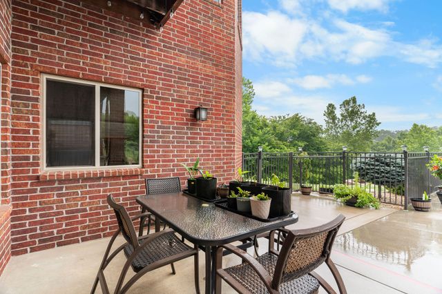 1662 S Timber Lake Drive, Nixa, MO 65714