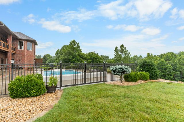 1662 S Timber Lake Drive, Nixa, MO 65714