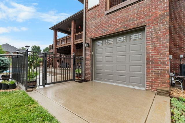 1662 S Timber Lake Drive, Nixa, MO 65714