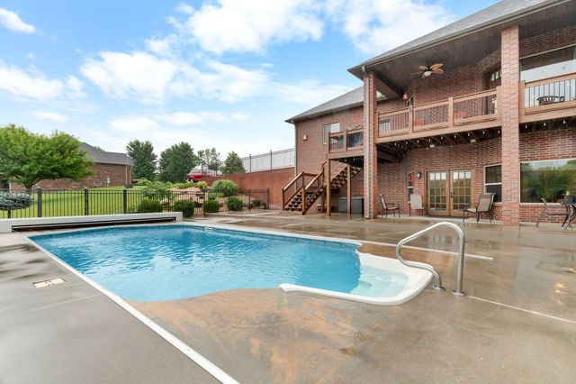 1662 S Timber Lake Drive, Nixa, MO 65714