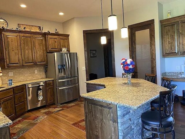 1662 S Timber Lake Drive, Nixa, MO 65714