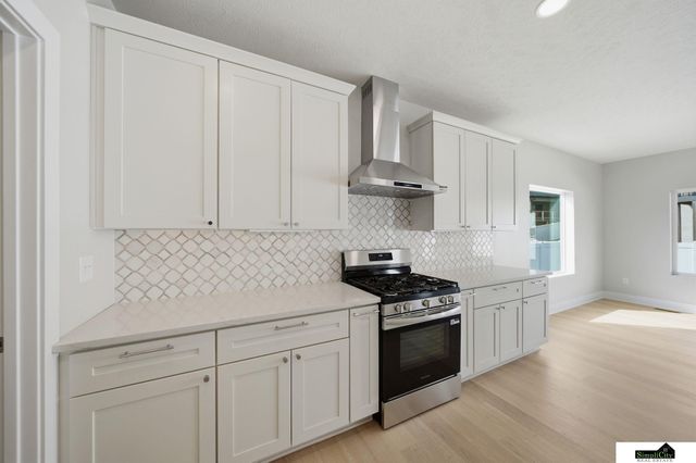 9515 Breashears Street, Lincoln, NE 68516