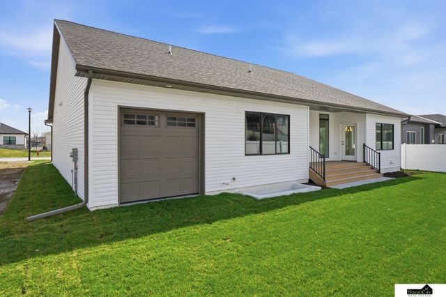 9515 Breashears Street, Lincoln, NE 68516