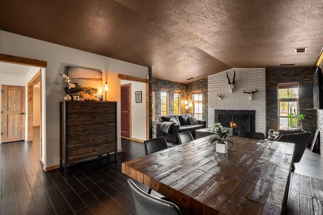310 Veja Baja Drive SE, Rio Rancho, NM 87124