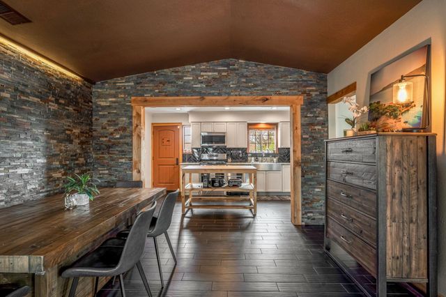 310 Veja Baja Drive SE, Rio Rancho, NM 87124