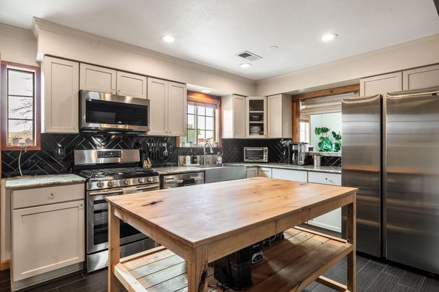 310 Veja Baja Drive SE, Rio Rancho, NM 87124