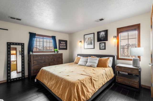 310 Veja Baja Drive SE, Rio Rancho, NM 87124
