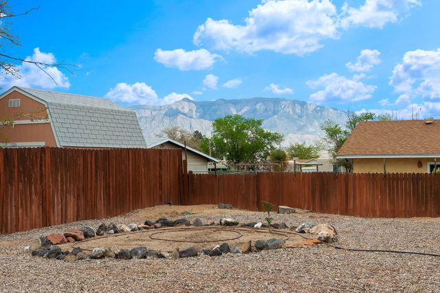 310 Veja Baja Drive SE, Rio Rancho, NM 87124