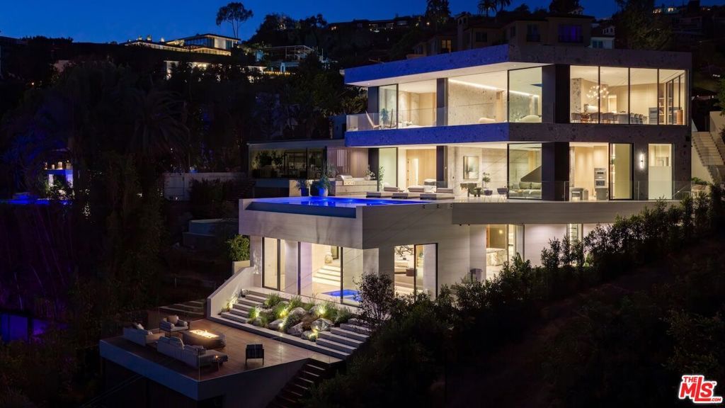 9056 St Ives Drive, Los Angeles, CA 90069 — photo 5