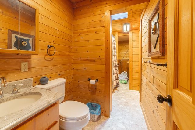 133 Tj Lane, Murphy, NC 28906