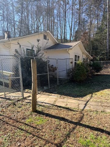 133 Tj Lane, Murphy, NC 28906