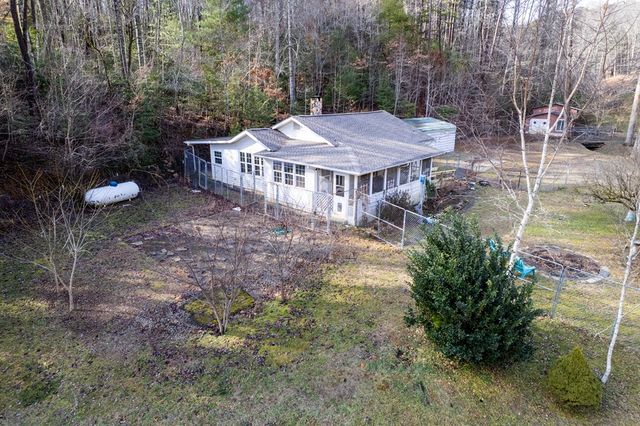 133 Tj Lane, Murphy, NC 28906