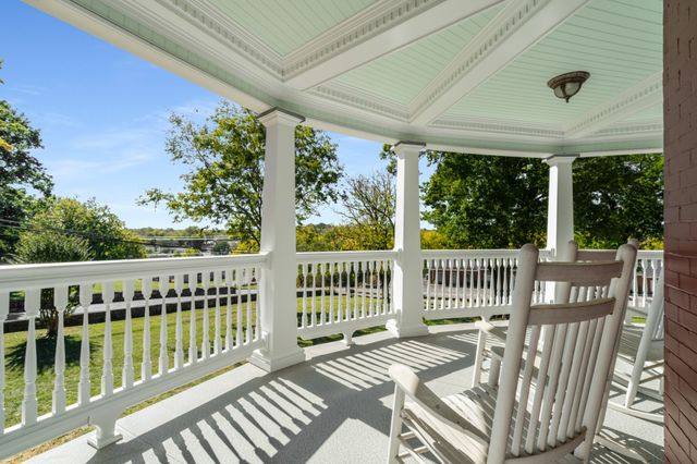 319 E Hill Ave, Lewisburg, TN 37091