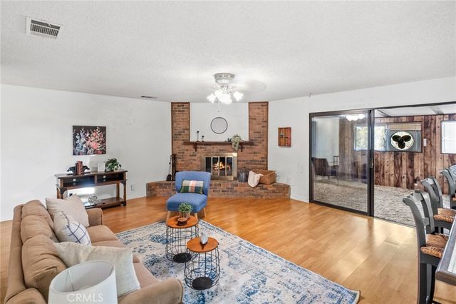 19213 Tecumseh, Apple Valley, CA 92307