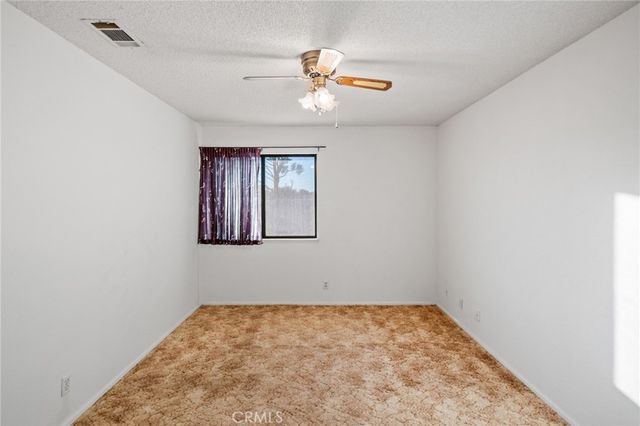 19213 Tecumseh, Apple Valley, CA 92307