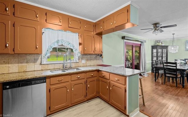 1130 Heathwood Road, Randleman, NC 27317
