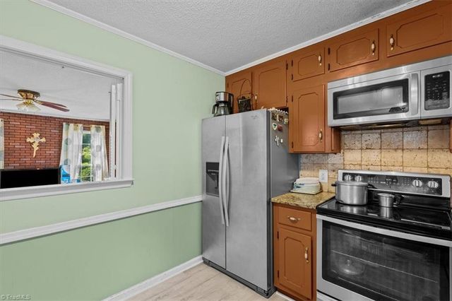 1130 Heathwood Road, Randleman, NC 27317