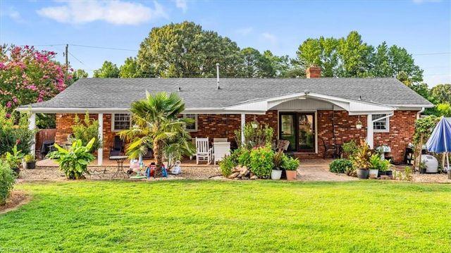 1130 Heathwood Road, Randleman, NC 27317