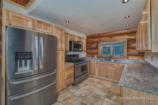 575 PLEASURE DRIVE, North Pole, AK 99705