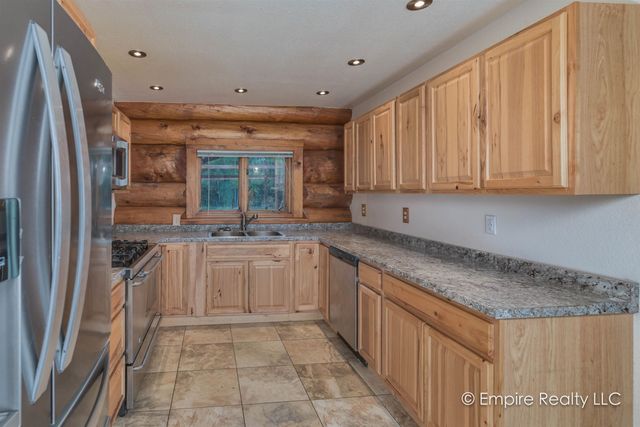 575 PLEASURE DRIVE, North Pole, AK 99705