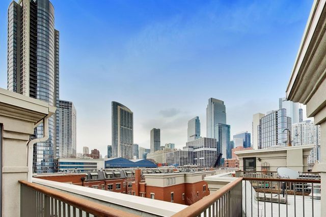 484 N Canal Street, Chicago, IL 60654