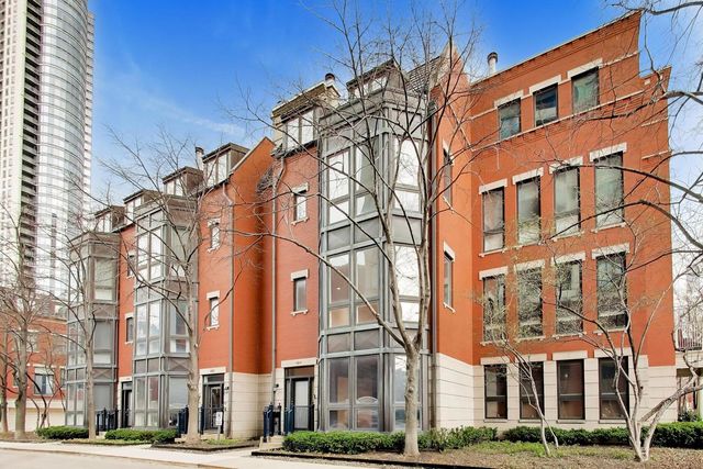 484 N Canal Street, Chicago, IL 60654